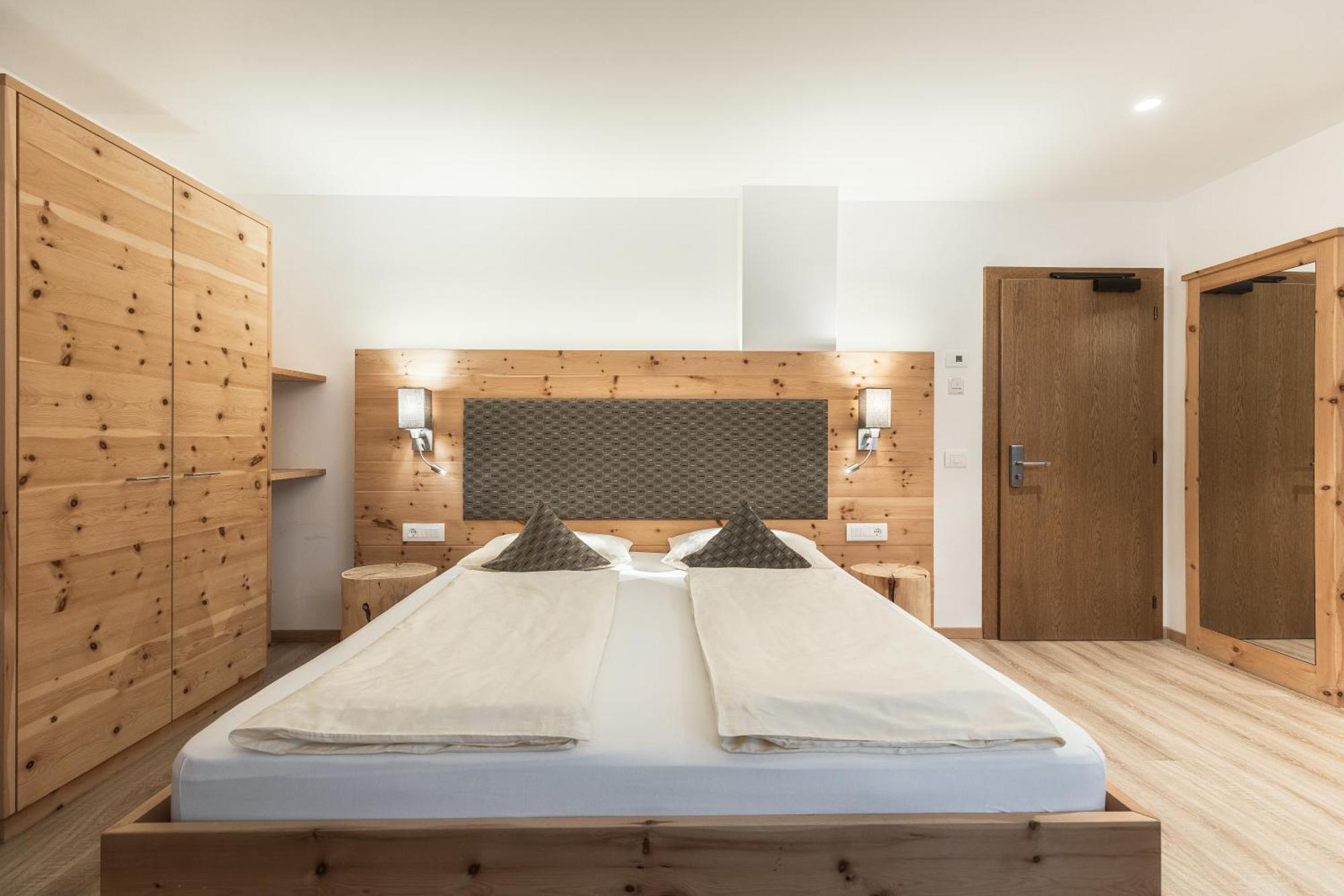 Hotel La Pineta Selva di Val Gardena Habitación foto